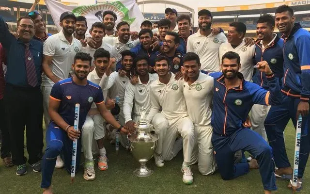 Vidarbha team celebrates the Ranji Trophy victory. (Photo Source: Twitter)