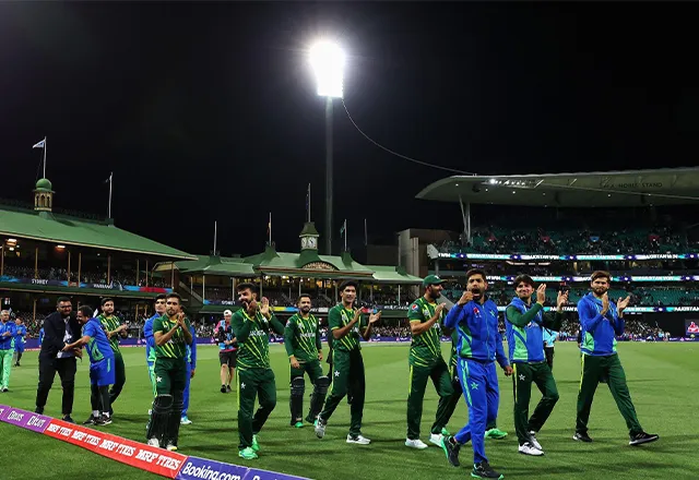 PAK vs NZ: पाकिस्तान 7 विकेट से जीतकर फाइनल में, न्यूजीलैंड की हर